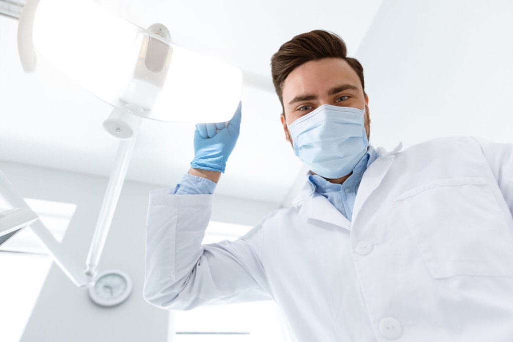 Quando fare la prima visita dal dentista: consigli utili per la salute orale 1 Quando fare la prima visita dal dentista